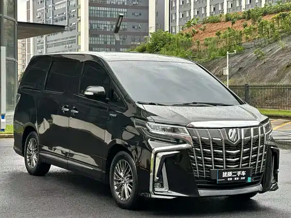 Toyota Alphard 2012
