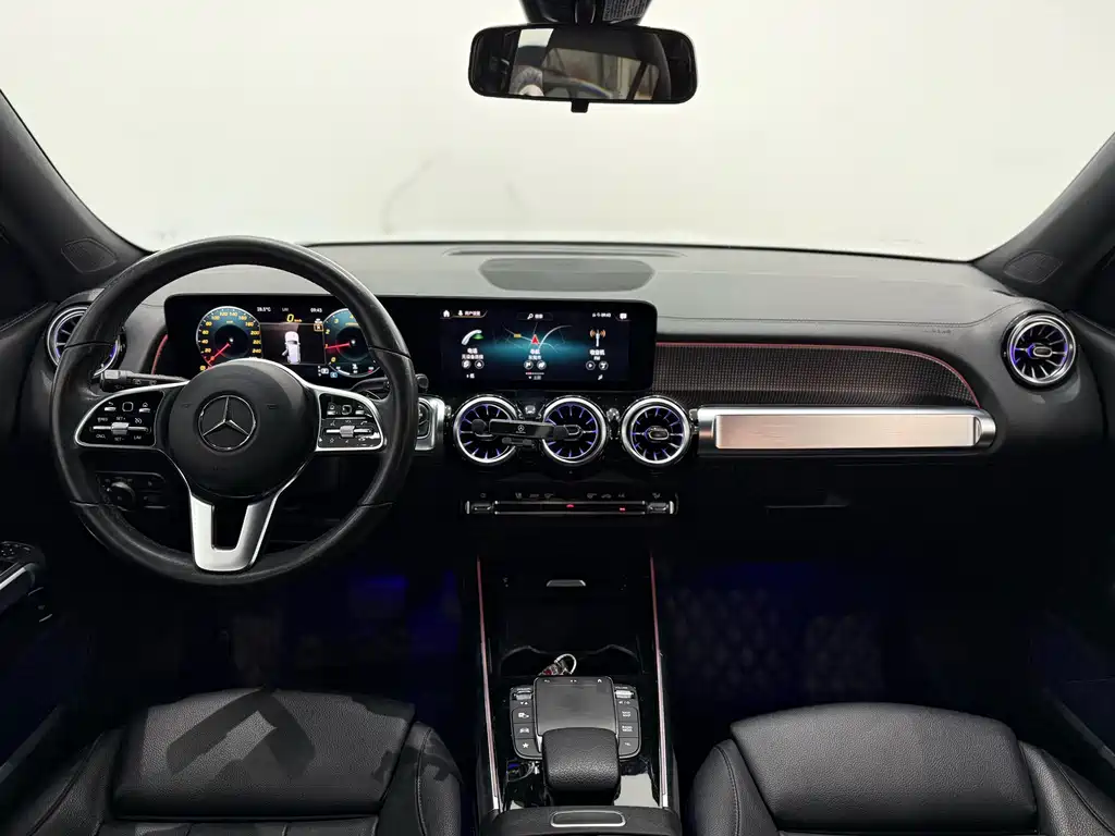 Mercedes-Benz GLB 2021