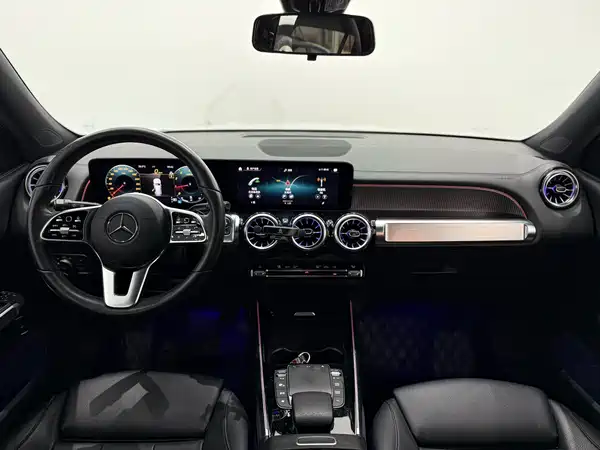 Mercedes-Benz GLB 2021