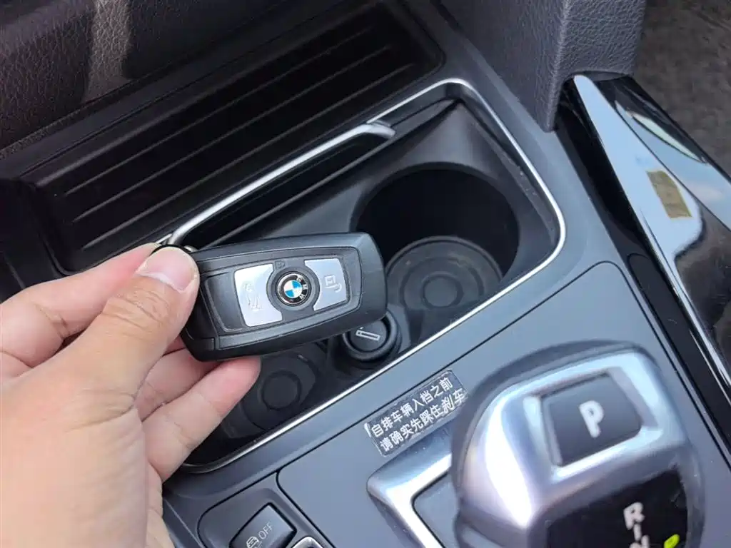 BMW 3 Series 2016 — фото 9