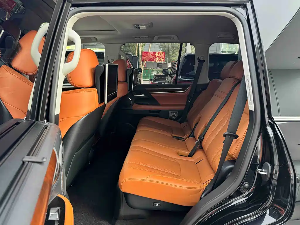 Lexus LX 2019