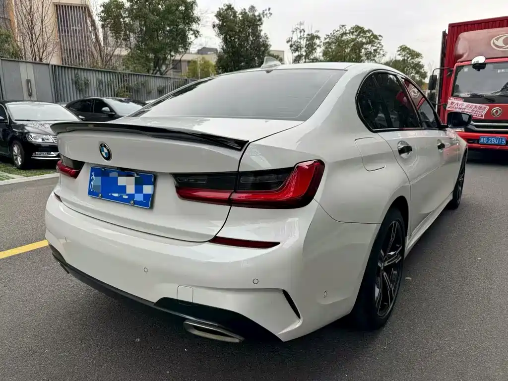 BMW 3 Series 2022 — фото 10