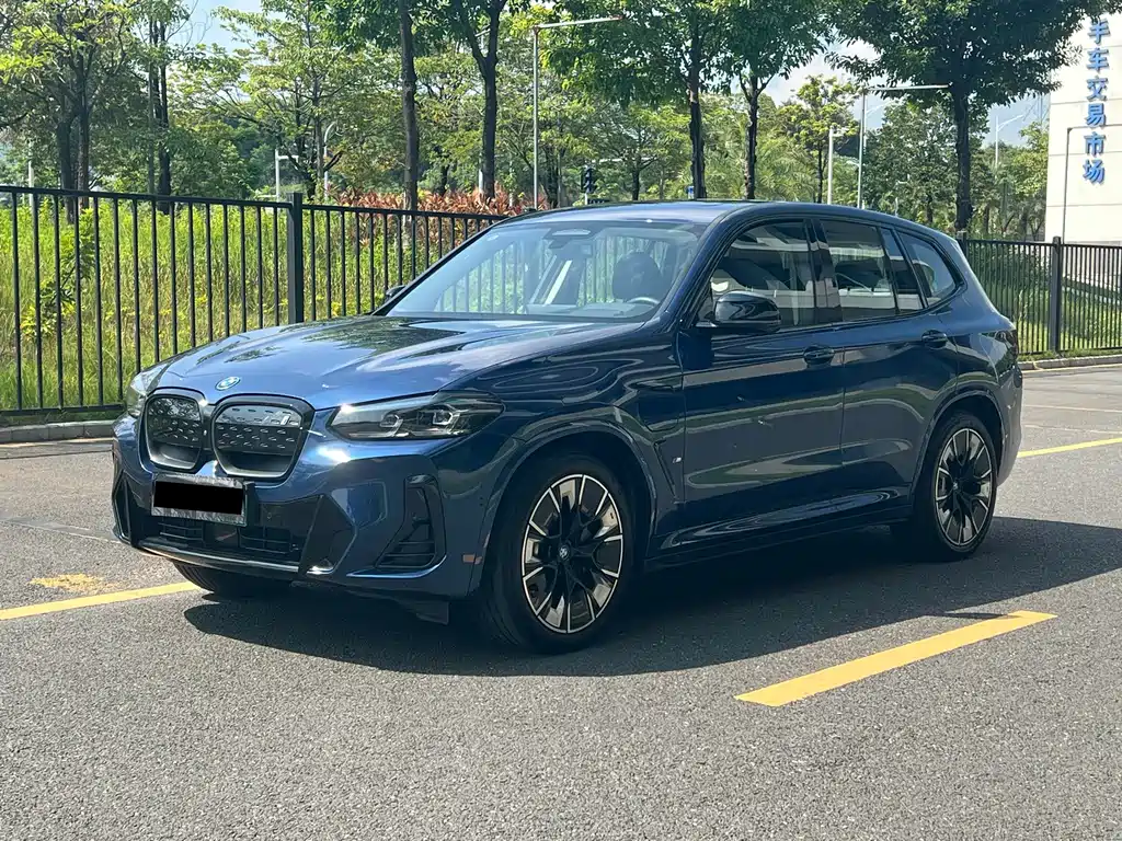 BMW iX3 2022 — фото 1
