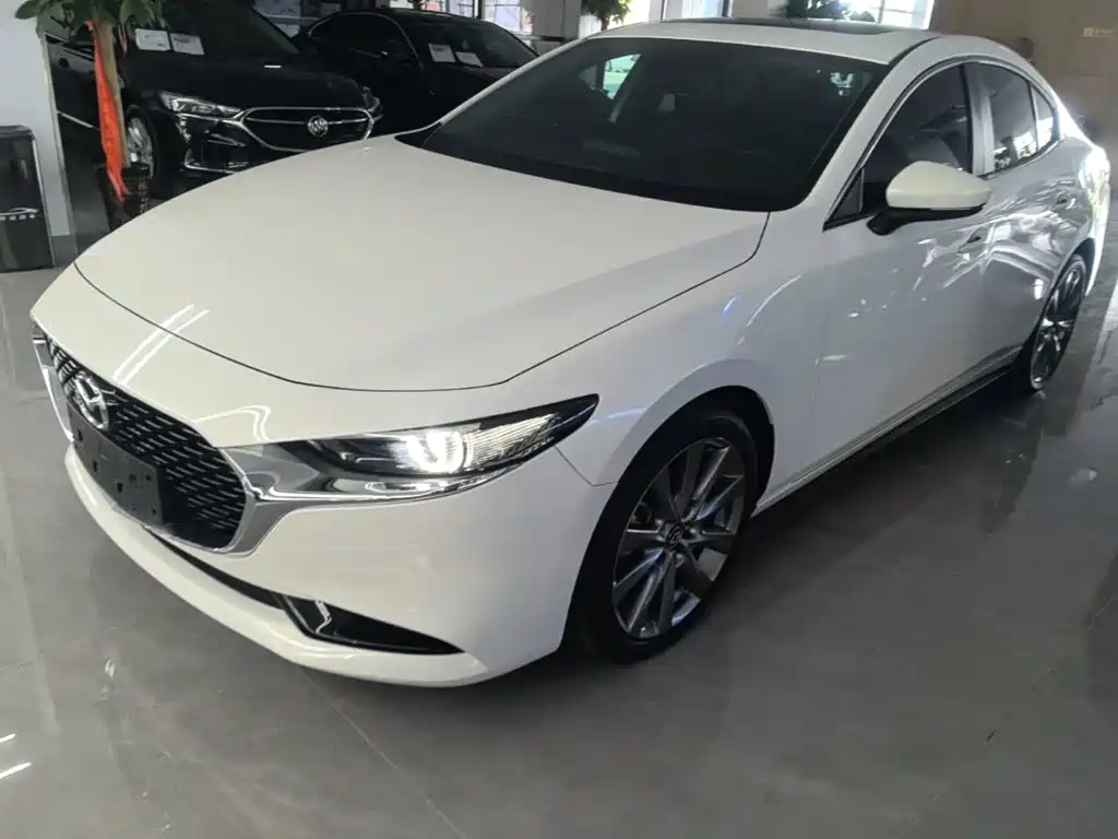 Mazda 3 Axela 2023