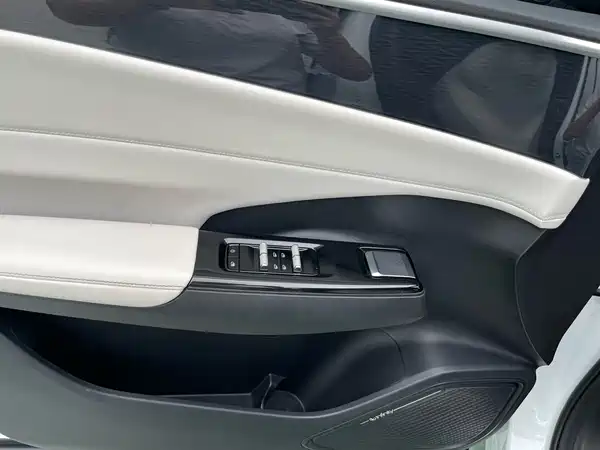 Geely Galaxy L7 2024
