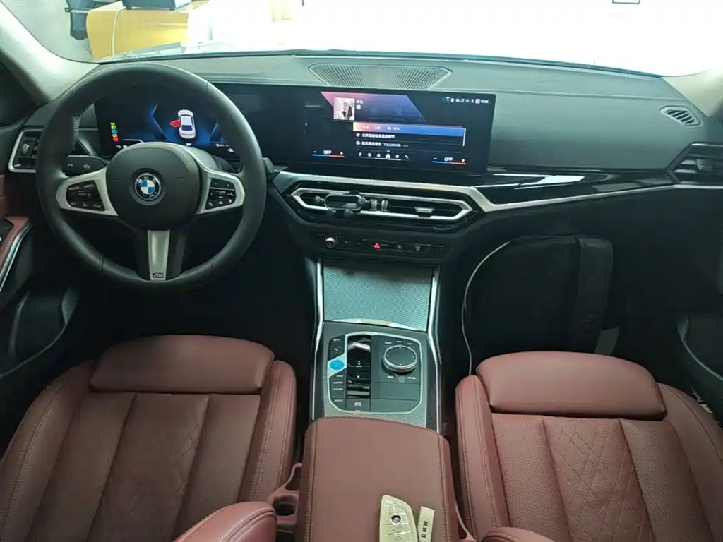 BMW i3 2024 — фото 10