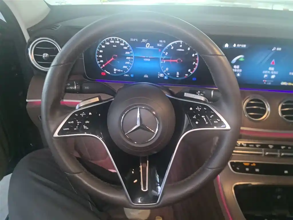 Mercedes-Benz E-Class 2023 — фото 11