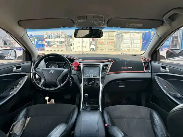Hyundai Sonata 2013