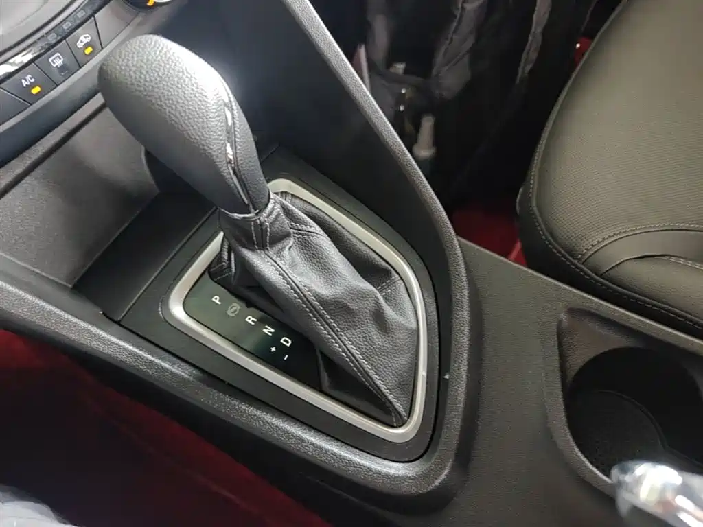 Buick Excelle 2022 — фото 14
