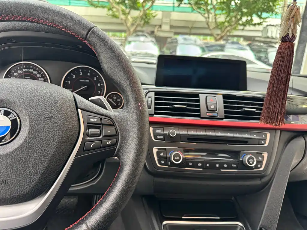 BMW 3 Series 2013 — фото 11