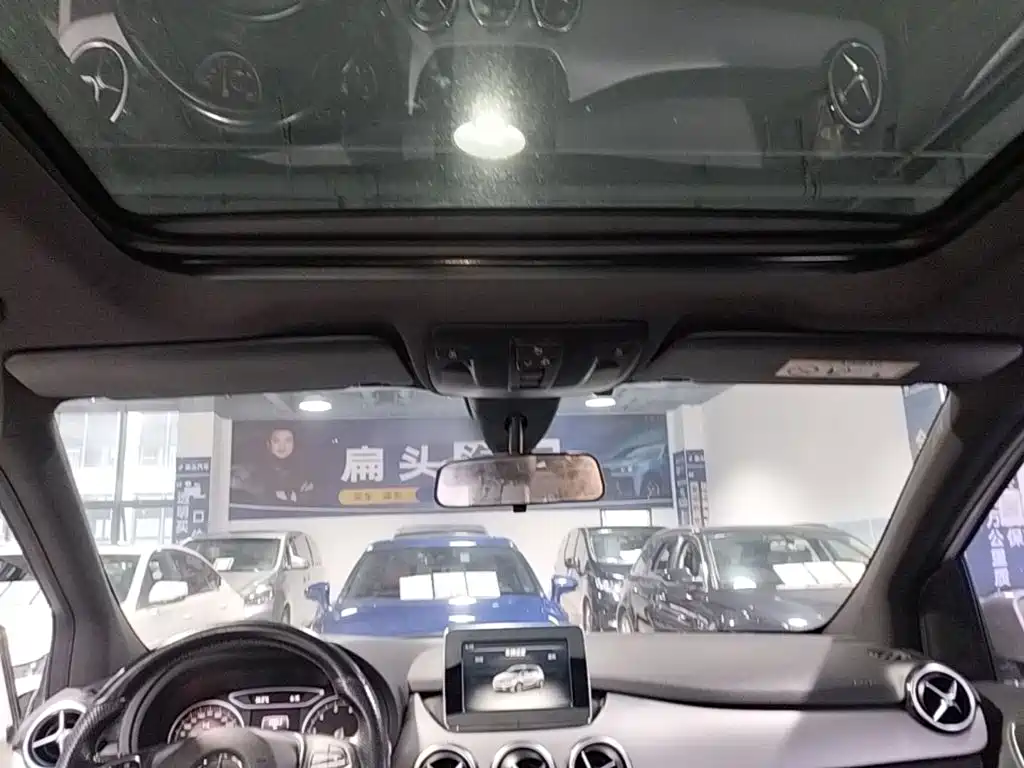 Mercedes-Benz B-Class 2015 — фото 18