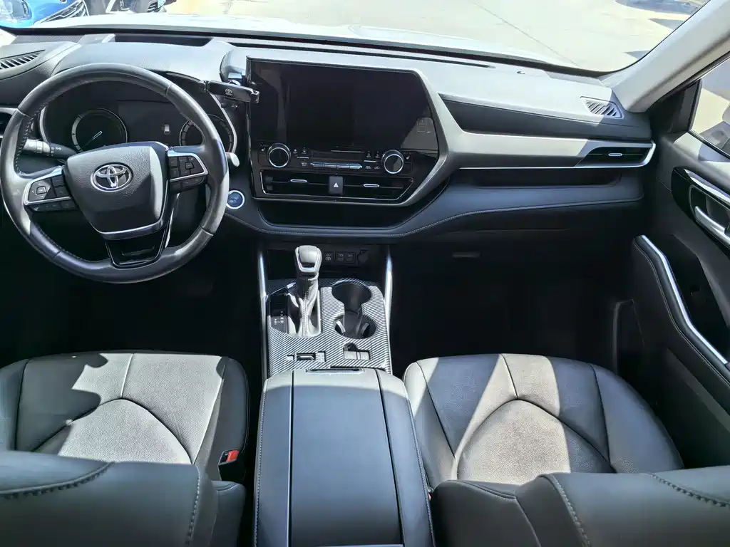 Toyota Highlander 2021 — фото 11