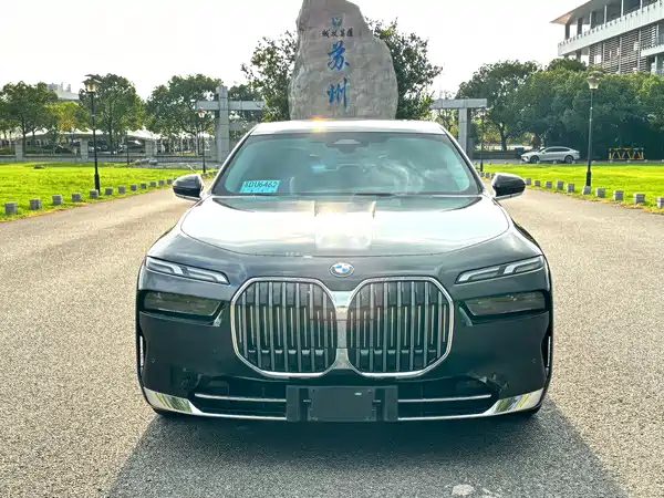 BMW 7 Series 2024