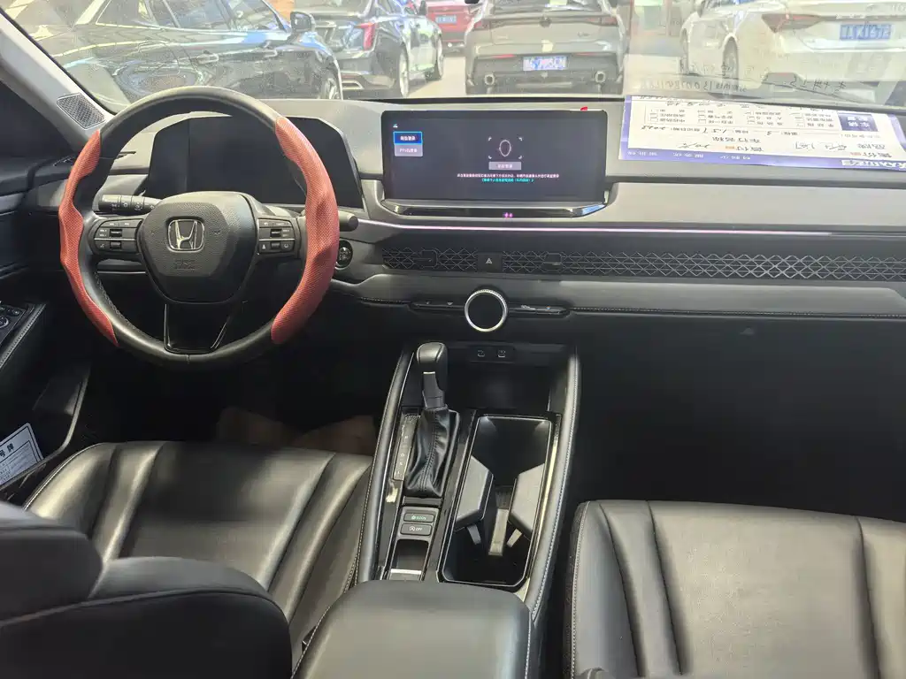 Honda Accord 2023 — фото 11