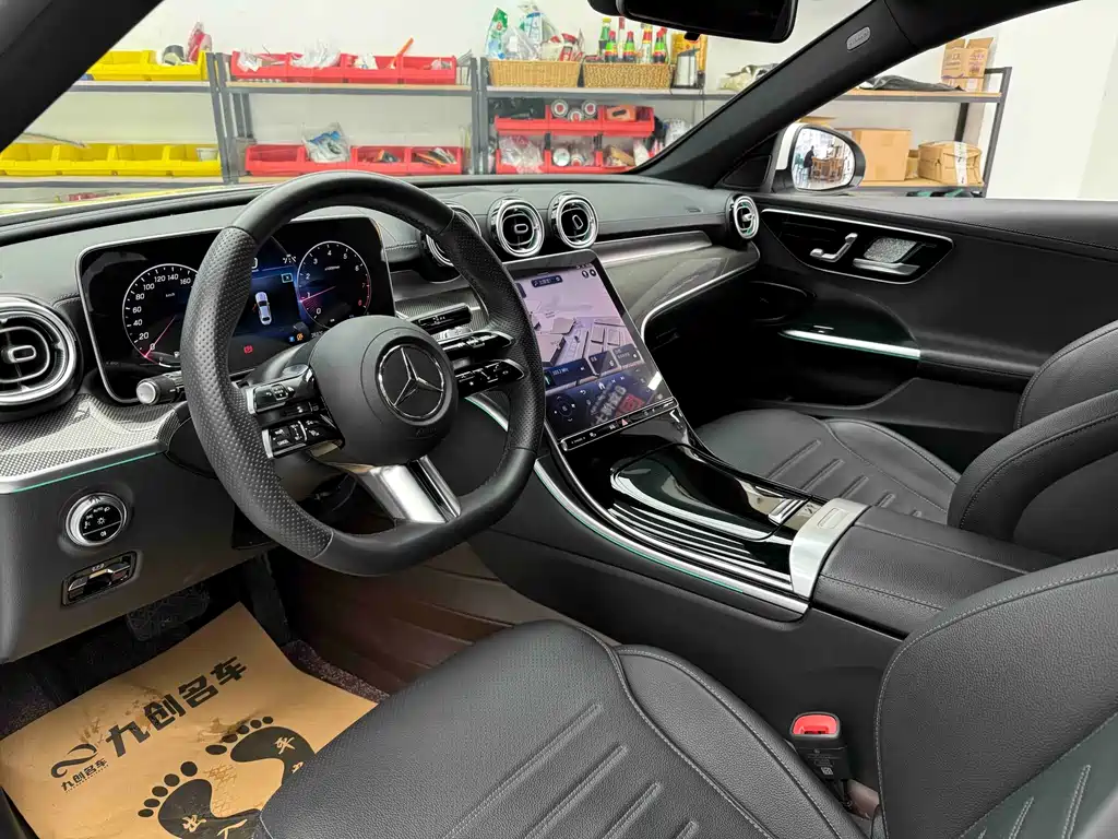 Mercedes-Benz C-Class 2023 — фото 4