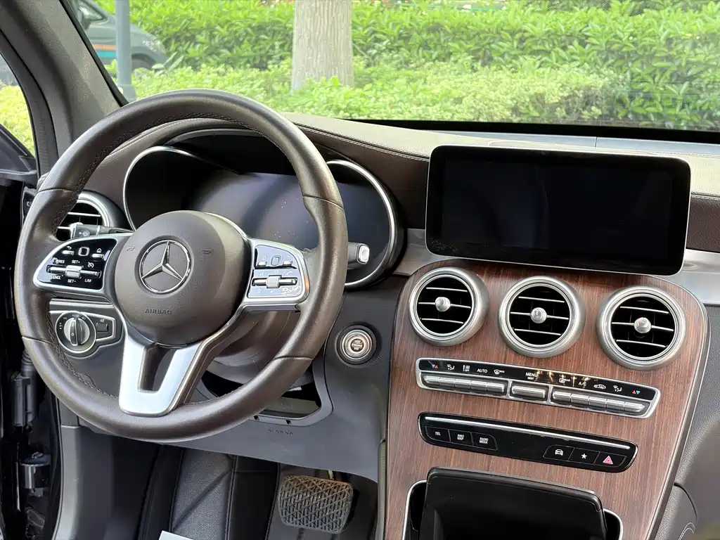 Mercedes-Benz GLC 2019 — фото 13