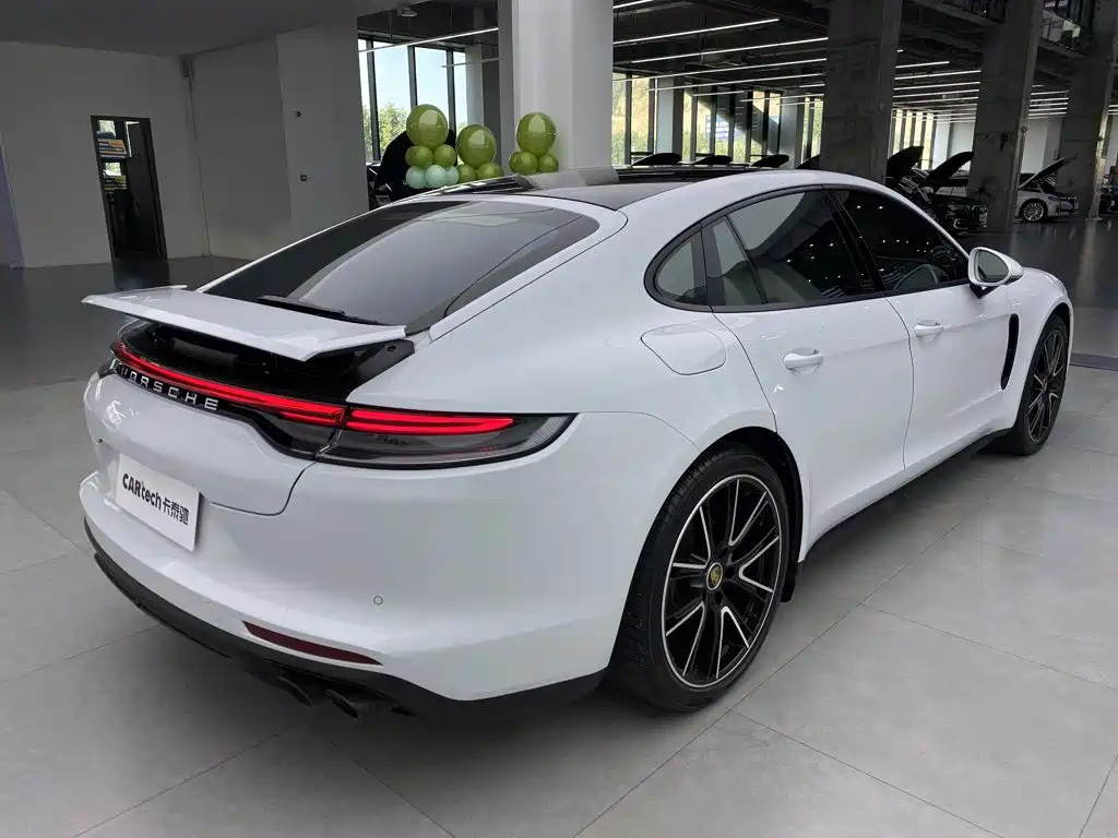 Porsche Panamera 2021 — фото 34