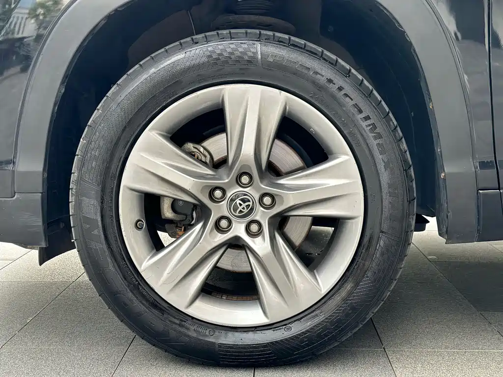 Toyota Highlander 2020 — фото 15