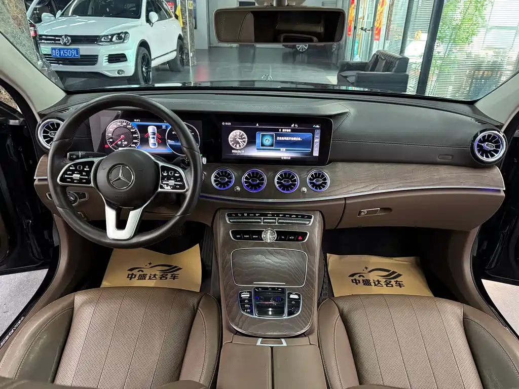 Mercedes-Benz E-Class 2020 — фото 13