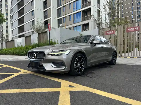Volvo S60 2021