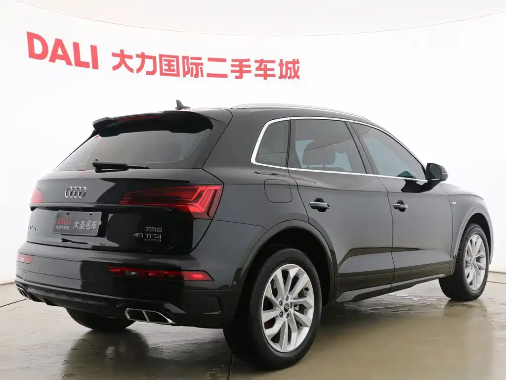 Audi Q5L 2022 — фото 14