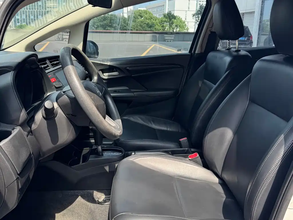 Honda Fit 2016 — фото 12