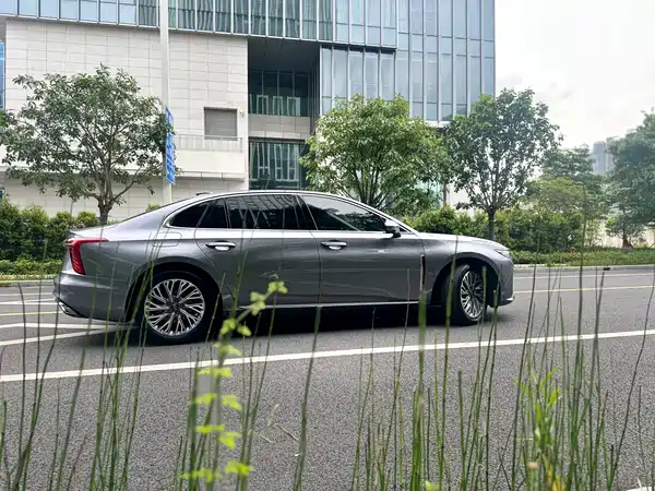 Hongqi H5 2023