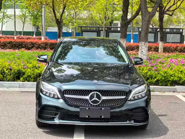 Mercedes-Benz C-Class 2020