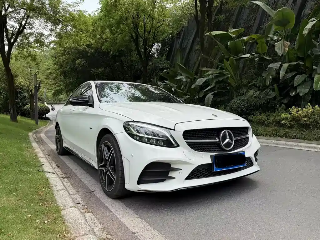 Mercedes-Benz C-Class 2021