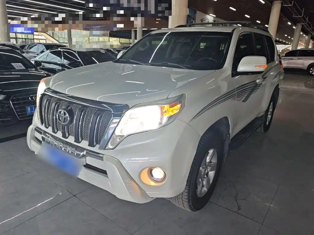 Toyota Prado 2017 — фото 2