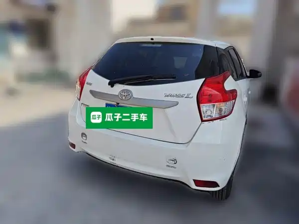 Toyota Yaris L 2014