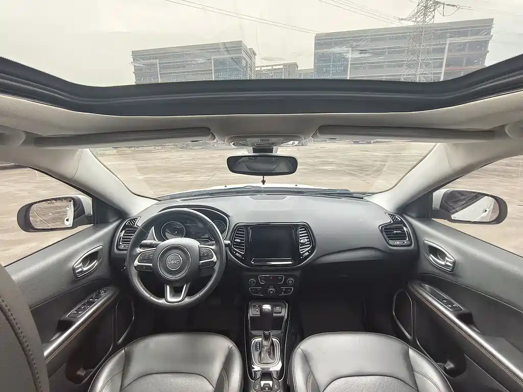 Jeep Compass 2019 — фото 12