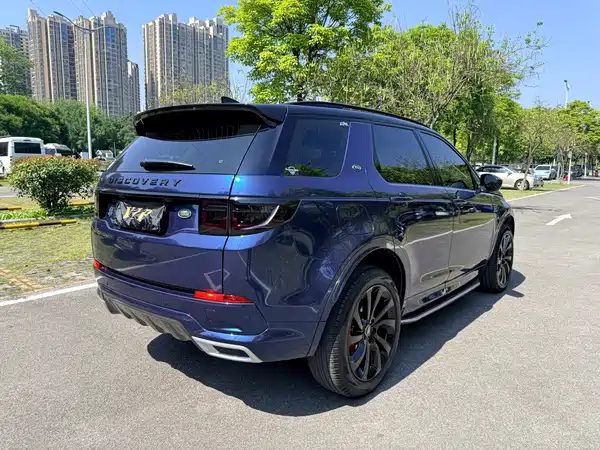 Land Rover Discovery Sport 2021