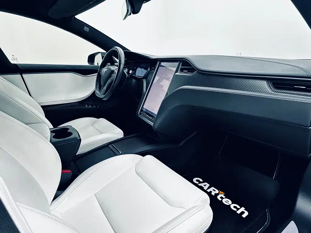 Tesla Model S 2020 — фото 15