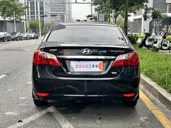 Hyundai Yuedong 2012