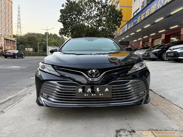 Toyota Camry 2019