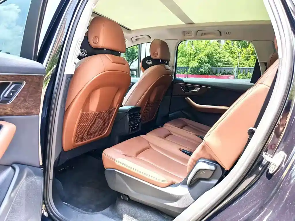 Audi Q7 2021 — фото 6