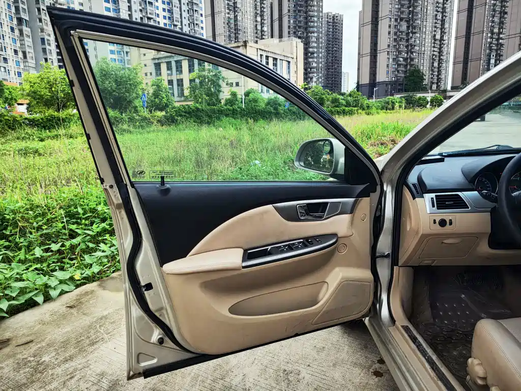 Buick Excelle 2013 — фото 15