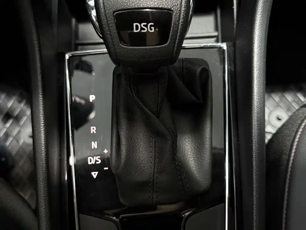 Skoda Korok 2023 — фото 16