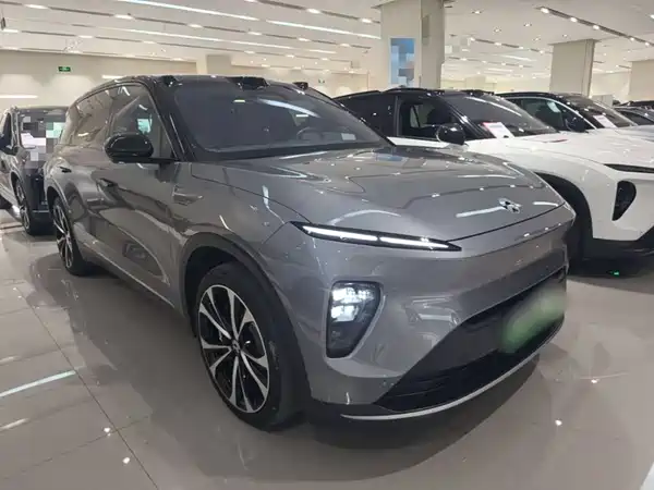 NIO ES8 2024