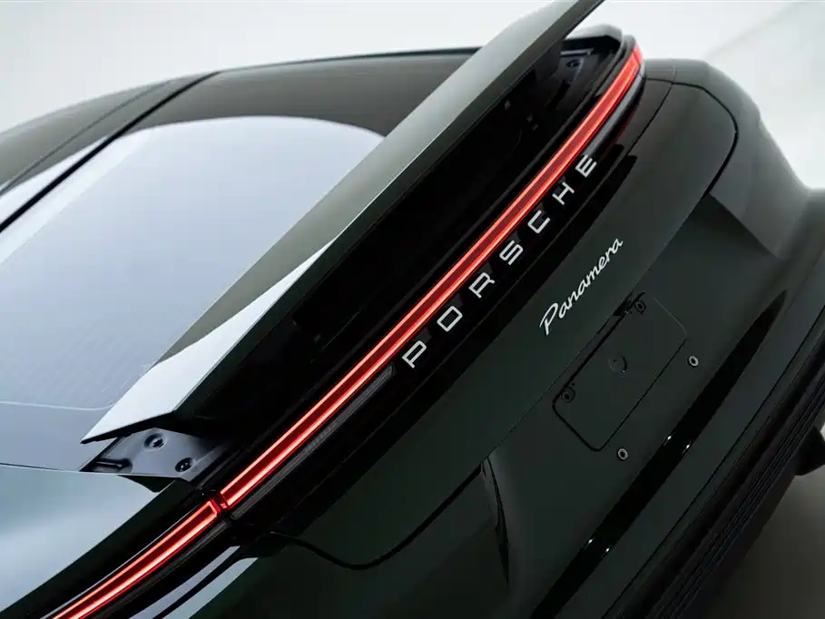 Porsche Panamera 2024