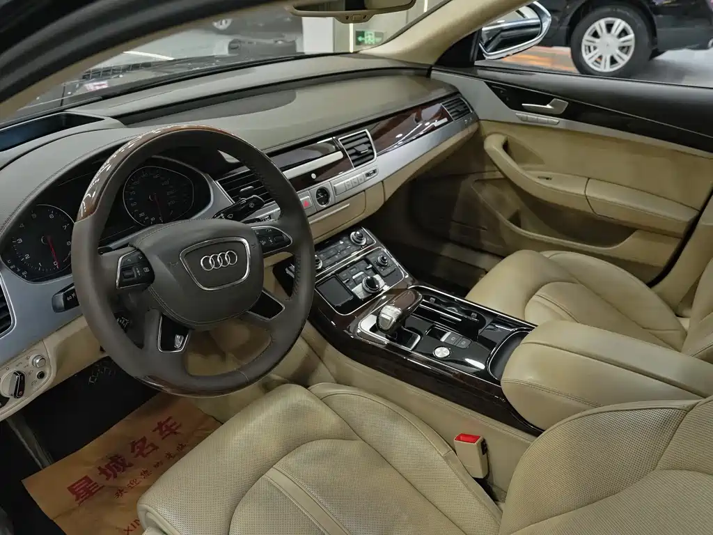 Audi A8 2017 — фото 14