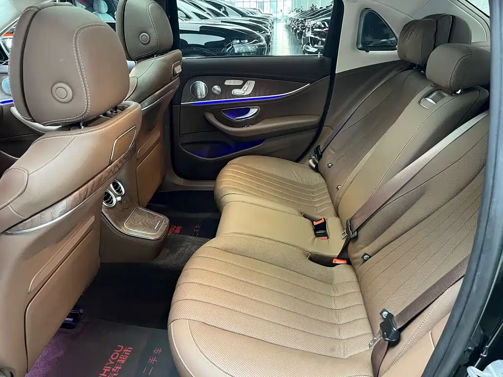 Mercedes-Benz E-Class 2020 — фото 10
