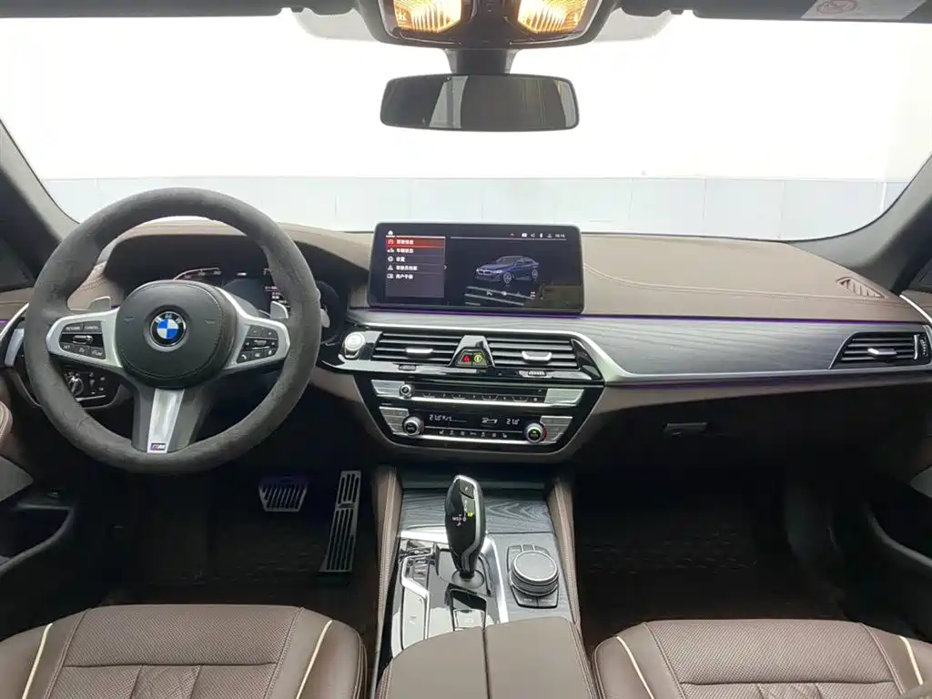 BMW 5 Series 2021 — фото 13