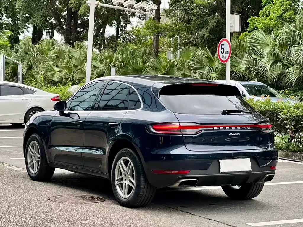 Porsche Macan 2020 — фото 13