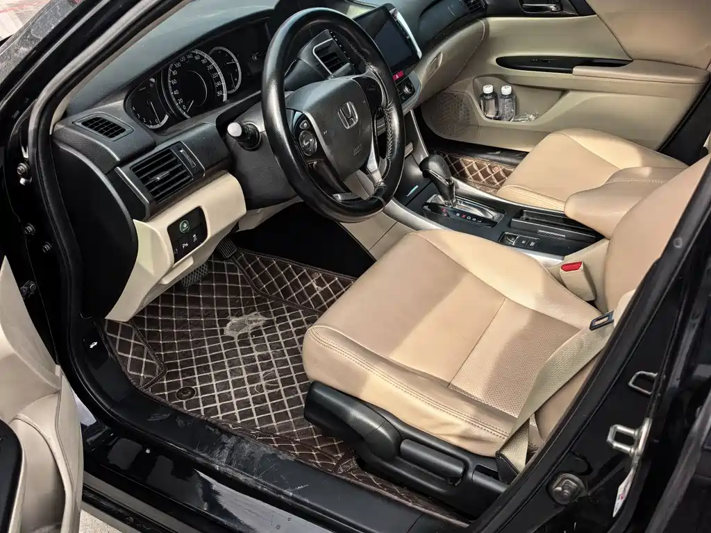 Honda Accord 2015 — фото 9