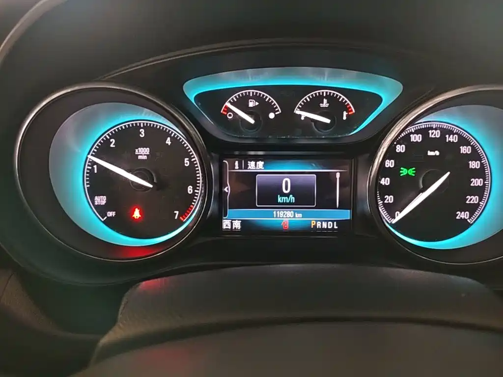 Buick Envision Plus 2017 — фото 12