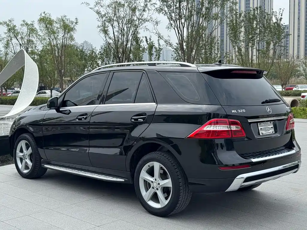 Mercedes-Benz M-Class 2015 — фото 10
