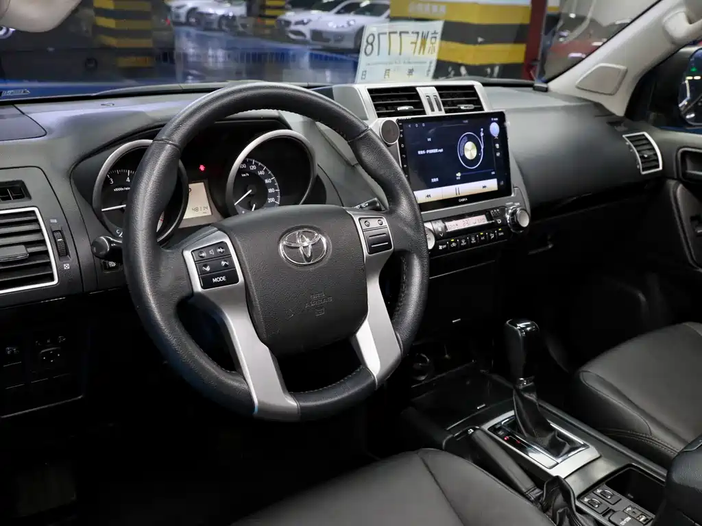 Toyota Prado 2017 — фото 10