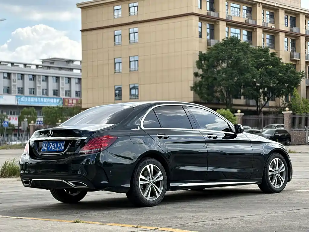 Mercedes-Benz C-Class 2020